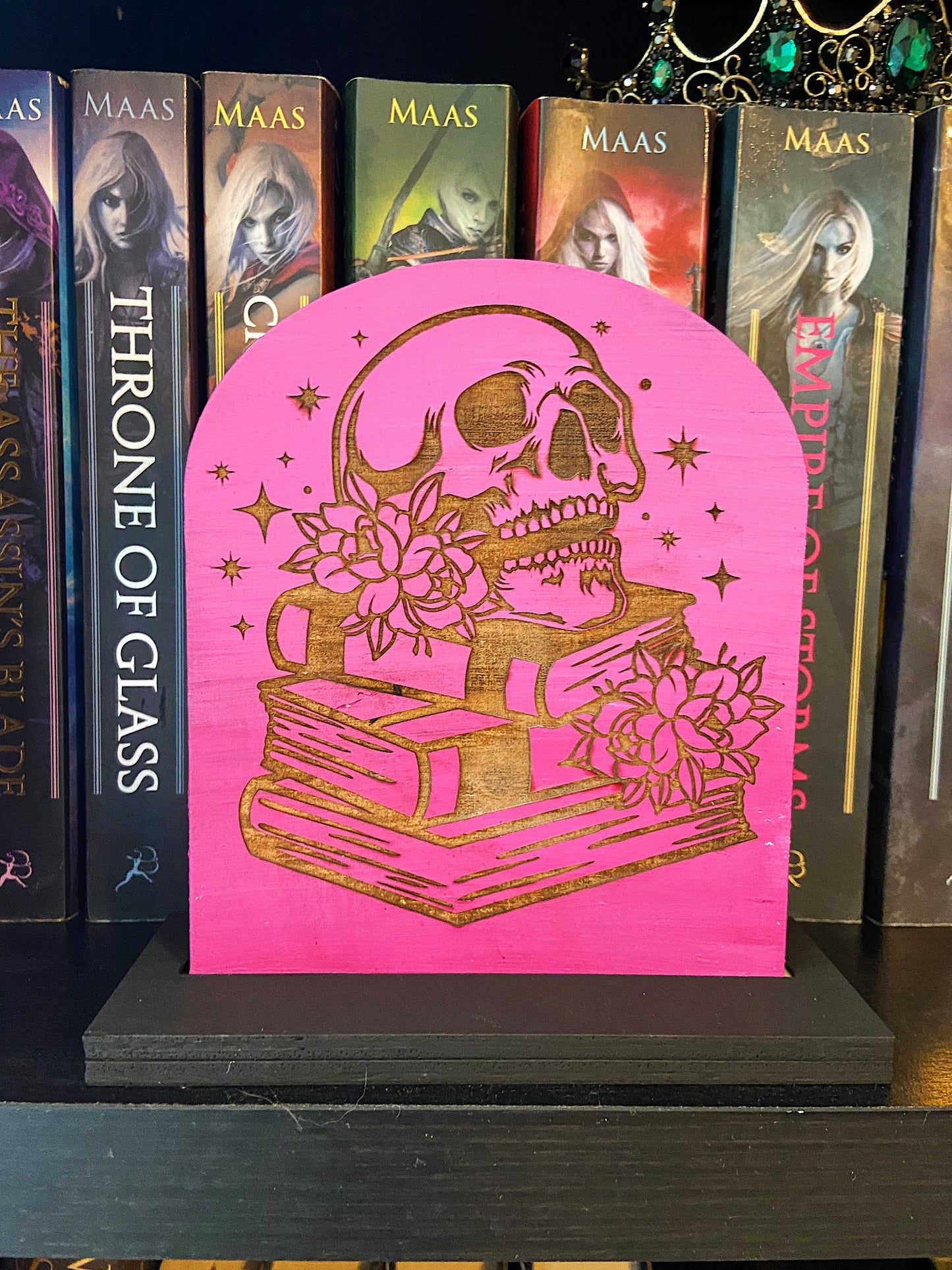 Bookshelf Sign, Library Sign - Ombré Skull and book stack