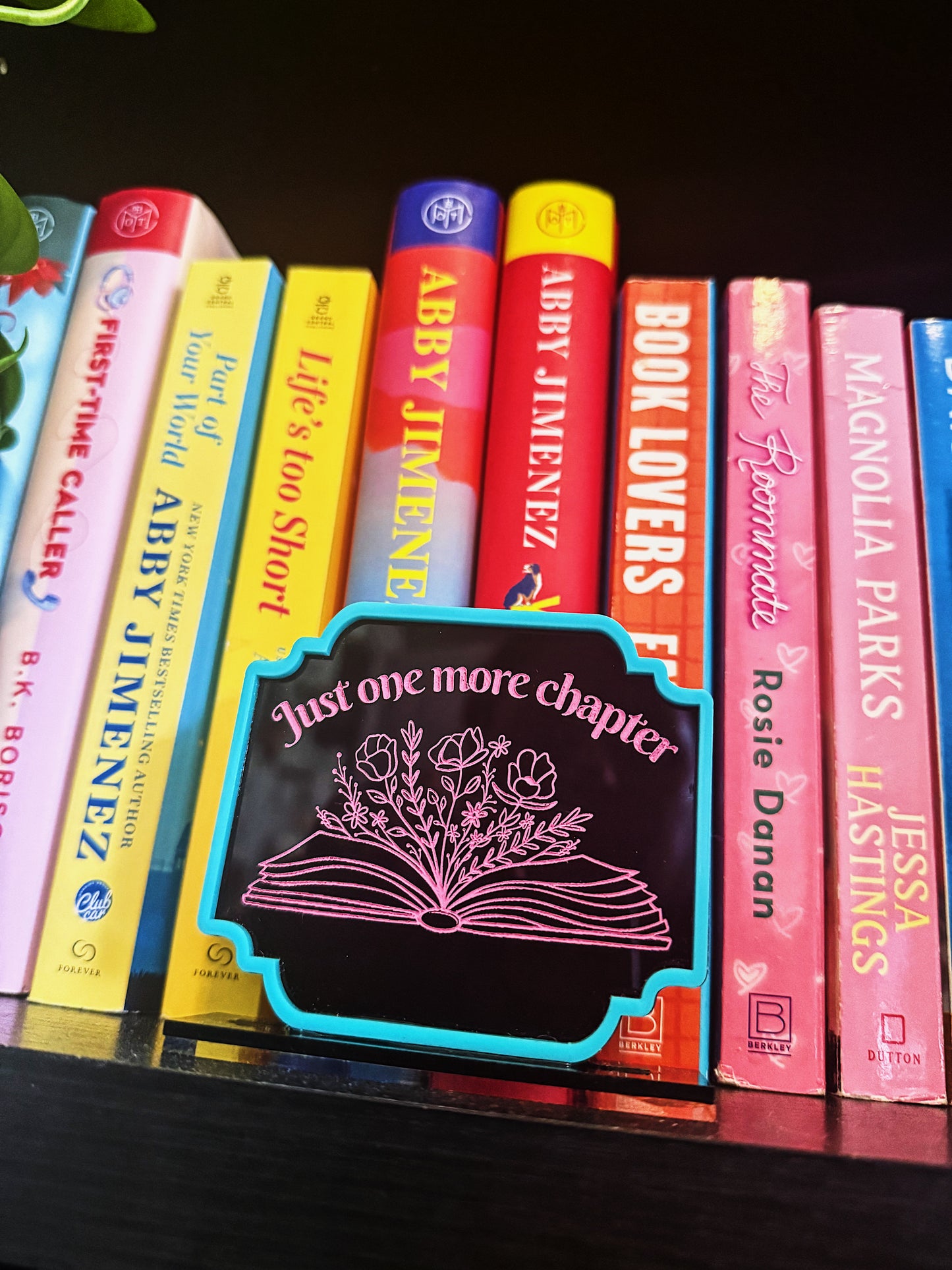 Floral Bookshelf Sign - Cusfomizable