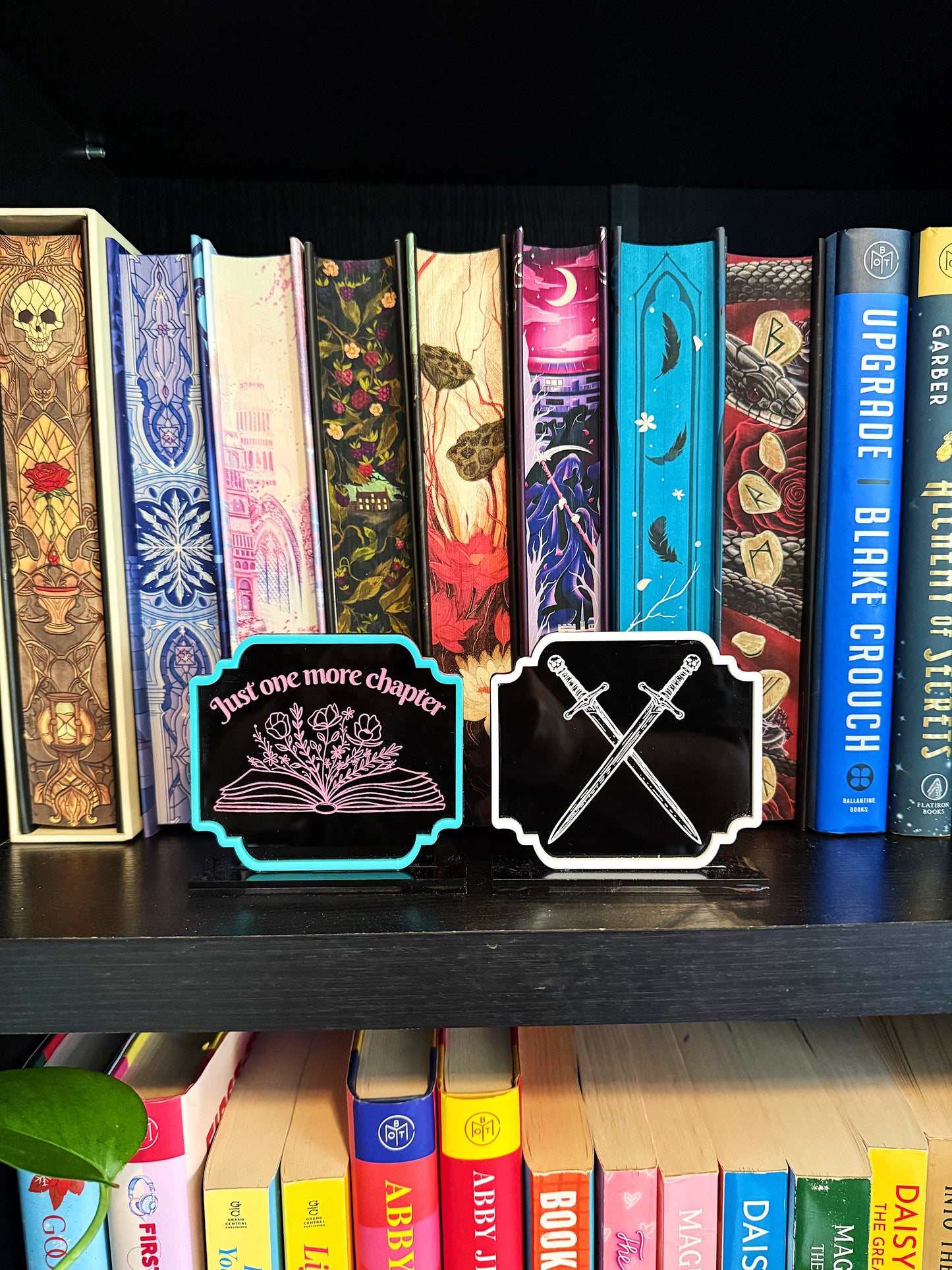 Floral Bookshelf Sign - Cusfomizable