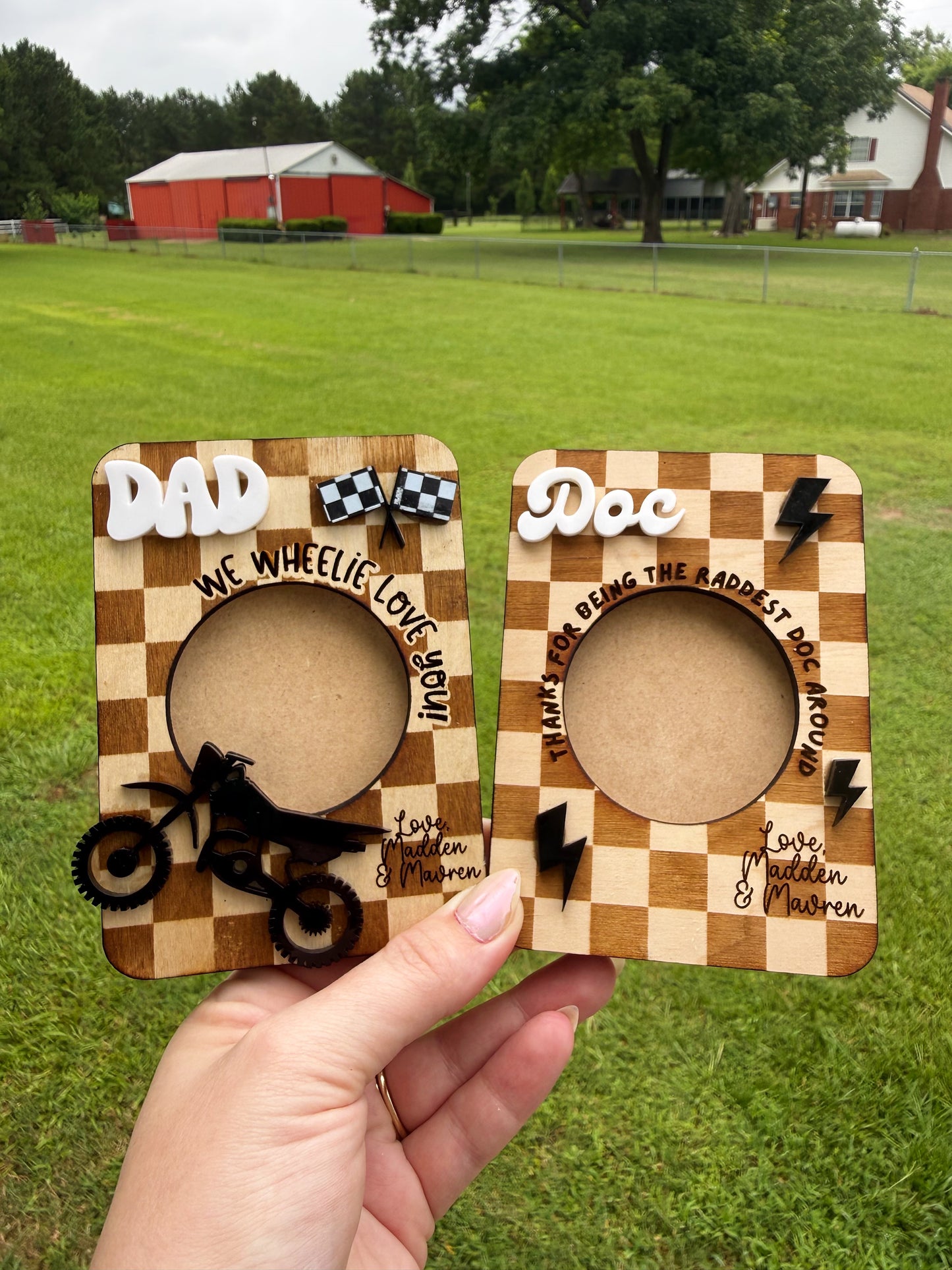 Father’s Day Gift - Sun Visor Clip On Picture Frame Checker Pattern