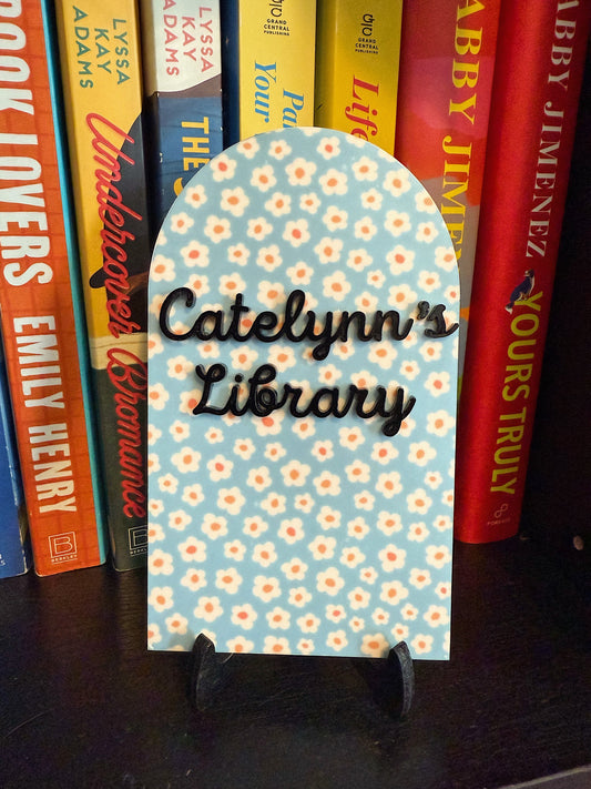 Daisy Themed Bookshelf Sign - Customizable
